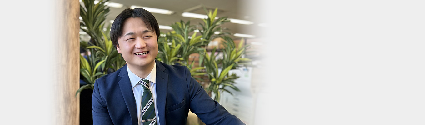 本社営業本部 営業1部　小守林 駿