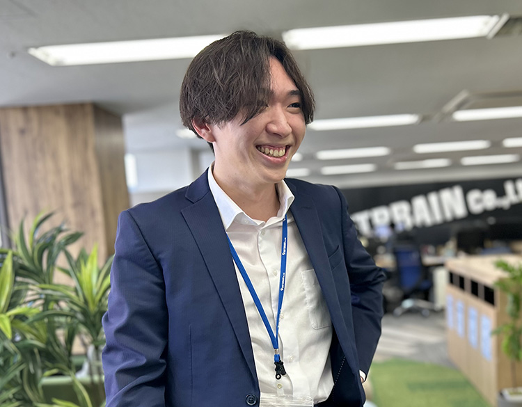 本社営業本部 インサイドセールスユニット　酒井 信之介
